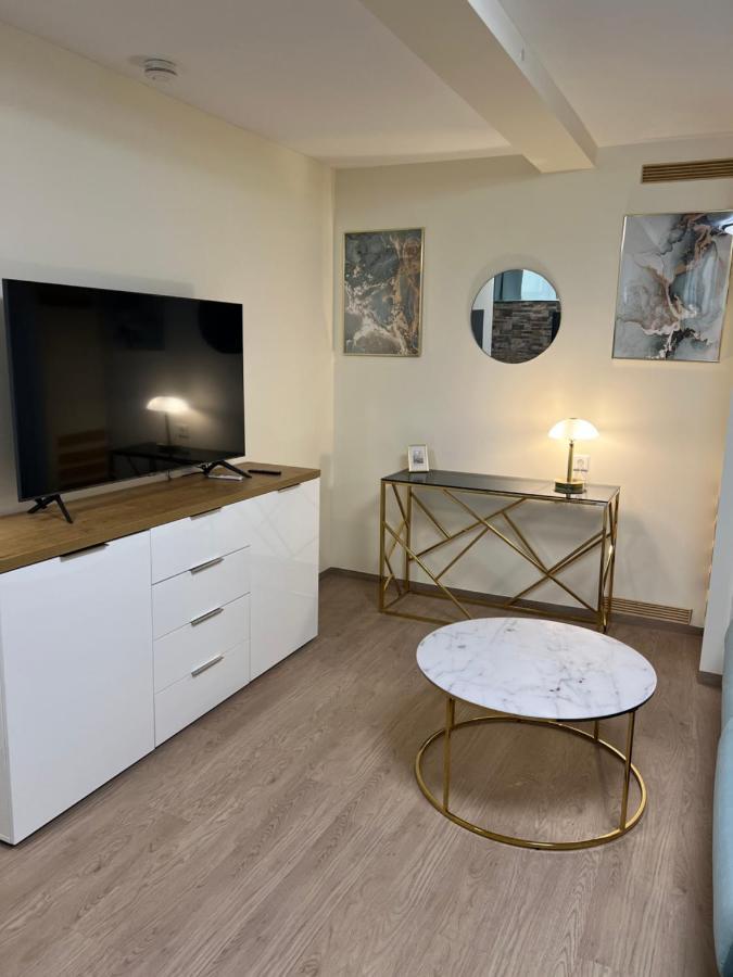 Souterrain Studio-Apartment Nuremberg Bagian luar foto