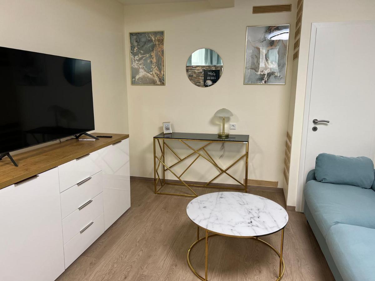Souterrain Studio-Apartment Nuremberg Bagian luar foto